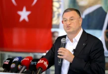 CHP Lütfü Savaş kararı aldı, Lütfü Savaş deprem bölgesinde kararı konvoy düzenleyerek kutladı