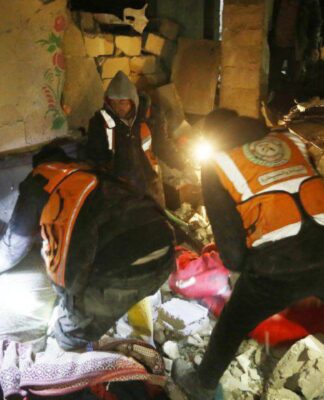 İşgalci İsrail, Gazze’de Sınır Tanımayan Doktorların kaldığı barınağı vurdu!