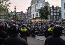 Hollanda’da polisler, Filistin ile dayanışma gösteren öğrencilere saldırdı!