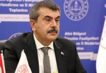 Milli Eğitim Bakanlığı’nın hazırladığı ve eğitimcilerin büyük tepki gösterdiği yeni müfredat, Talim ve Terbiye Kurulu tarafından onaylandı