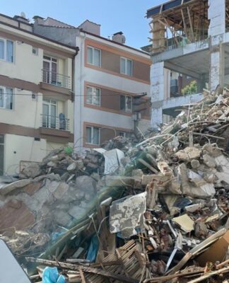 İBB açıkladı: İstanbul’da çökme riski taşıyan 1556 bina mevcut