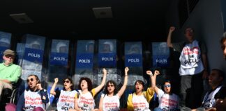 Özel Sektör Öğretmenleri hakları için 10. günde eğitim nöbetinde