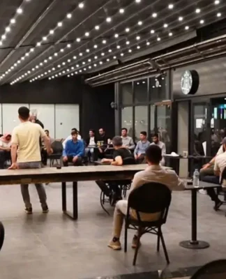 Diyarbakır’da bayram öncesinde dans okuluna saldıran şeriatçılar Starbucks ve Burger King’i bastı