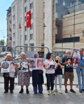 Cumartesi Anneleri 1014. haftada 30 yıl önce gözaltında kaybedilen Murat Aslan’ın akıbetini sordu