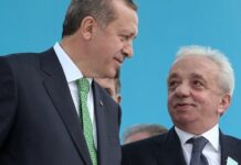 AKP’nin patronu Mehmet Cengiz’den halka hakaret: “Biraz kıçını kaldırsınlar yaptığım işleri görsünler”