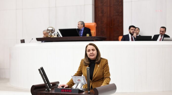 Okullarda hijyen ve temizlik sorunu sürüyor: CHP’li Dinçer: “Veliye okul temizletip, öğrenciye çöp toplatıyorlar”