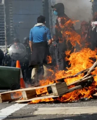 Avustralya’da silah fuarının önünde Filistin eylemi gerçekleştirildi: 39 eylemci gözaltına alındı