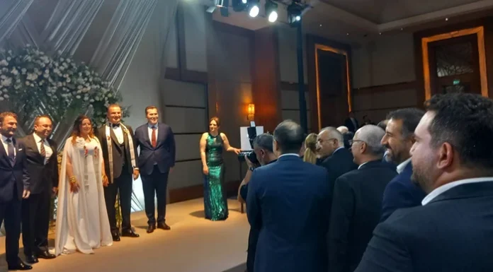 MHP’li BDDK Başkan Yardımcısı Mustafa Aydın’ın düğününde takı (rüşvet) kuyruğu