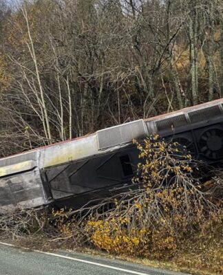 Norveç’te yolcu treni raydan çıktı: Bir kişi yaşamını yitirdi