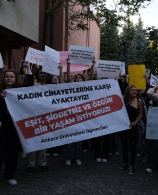 Ankara Üniversitesi öğrencileri, İkbal Uzuner ve Ayşenur Halil için bir araya geldi