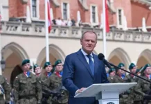 AB üyesi Polonya yeni göç stratejileri kapsamında sığınma hakkını geçici olarak askıya alabileceklerini belirtti