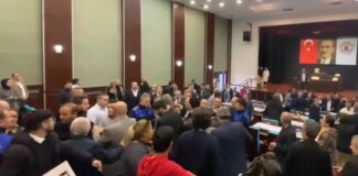 AKP’li Kağıthane Belediyesi’nde CHP’lilere kayyum saldırısı: İki meclis üyesi hastaneye kaldırıldı