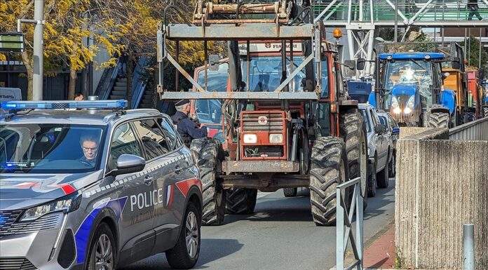 Fransa’da çiftçiler yarından itibaren yeniden eylemlere başlıyor
