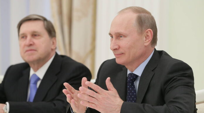 Kremlin Danışmanı: Putin-Trump görüşmesine ev sahipliği yapmak için çeşitli teklifler var