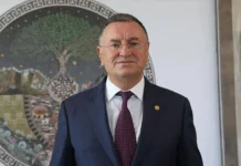 Lütfü Savaş CHP’den ihraç edildi
