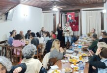 Emekçiler Dayanışması, dayanışma gecesi düzenledi