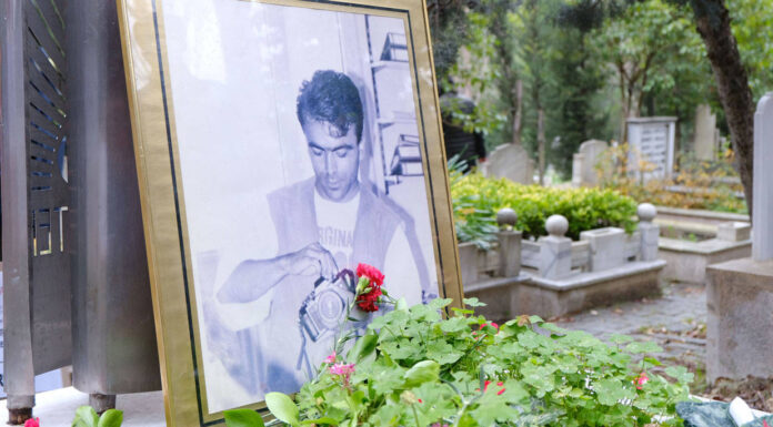 29 yıl önce katledilen gazeteci Metin Göktepe, mezarı başında anıldı