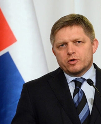 Slovakya Başbakanı Fico, ülkesinde “renkli devrim” planlandığını iddia etti