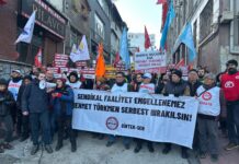 Tutuklanan devrimci sendikacı Mehmet Türkmen için İstanbul Çalışma ve İş Kurumu İl Müdürlüğü önünde eylem