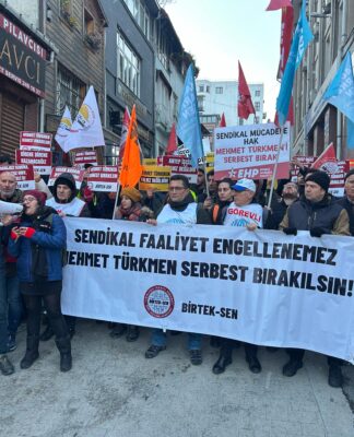 Tutuklanan devrimci sendikacı Mehmet Türkmen için İstanbul Çalışma ve İş Kurumu İl Müdürlüğü önünde eylem