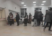 Kayyum Rektöre Yerde İftar Tepkisi