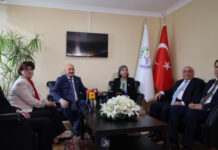AKP ve DEM Parti Heyetleri On Yıl Aradan Sonra Bayramlaşma Gerçekleştirdi