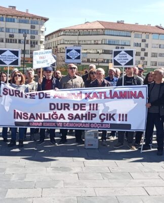 Suriye’deki Alevi katliamına karşı yurttaşlar Sivas Cumhuriyet Meydanı’nda buluştu