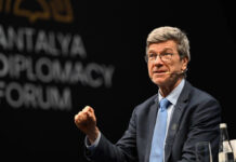Jeffrey Sachs: “Suriye’de CIA’in istediği oldu, bölgedeki savaşlardan ABD hükümeti ve müttefiki İsrail sorumludur”