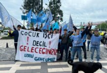 Hopa’da öğrenci eylemi: “Baskılara boyun eğmeyeceğiz”