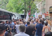 Hakları için Ankara’ya yürüyen özel sektör öğretmenlerine polis saldırdı