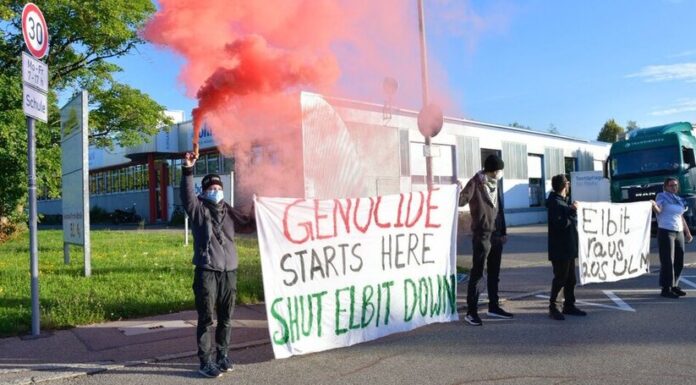 Almanya’da İsrailli savunma şirketi Elbit Systems’in önünde eylem