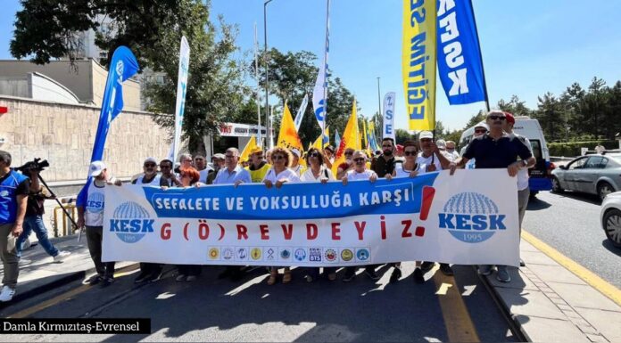 AKP’nin zam teklifine karşı memurlar bugün iş bırakarak eylem yaptı