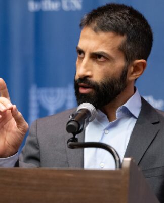 İsrail’e Muhbirlik Yapan Mosab Hassan Yousef’tan Provokatif Çıkış: “Elli Gemiyle Gazze’ye İlerliyorlar”