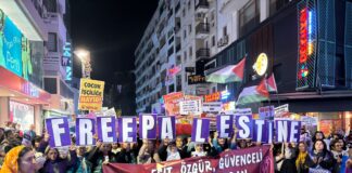 İzmir’de kadınlar 25 Kasım yürüyüşü gerçekleştirdi