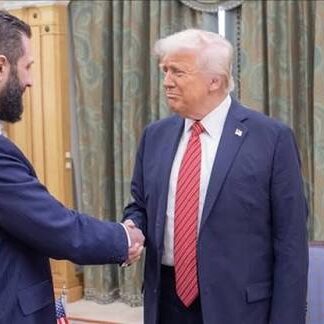 ABD’nin terörist listesinden çıkarılan HTŞ lideri Ahmad Şara, Beyaz Saray’da Trump ile görüştü: Sezar Yasası yaptırımlar askıya alındı