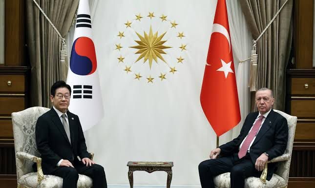 Güney Kore Devlet Başkanı Lee Jae-myung ve Erdoğan görüşme gerçekleştirdi