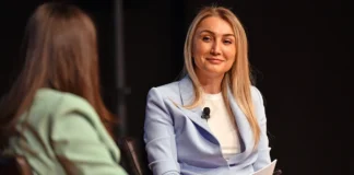 Özgür Özel: Dilek İmamoğlu’nun diplomatik pasaportu iptal edildi