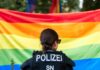 Almanya’da polisin kadın haklarından yararlanmak ve terfi için cinsiyetini değiştirdiği iddiası tartışma yarattı