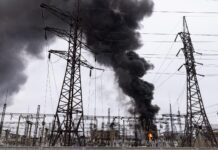 Ukrayna Rusya’nın enerji altyapısına saldırı düzenledi: On binlerce kişi elektriksiz kaldı