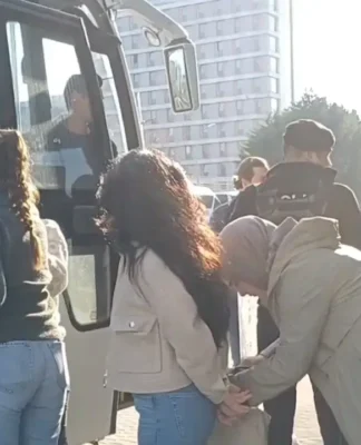 MESEM’deki çocuk işçi ölümlerini protesto eden öğretmenlere ters kelepçeli gözaltı