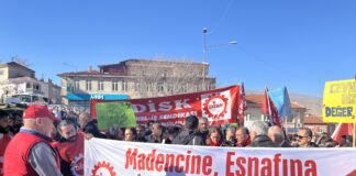 Divriği’de Madenci Yürüyüşü: Madencine, Esnafına, Divriği’ne Sahip Çık