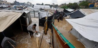 Gazze’de yağmur ve seller barınma koşullarını etkiliyor