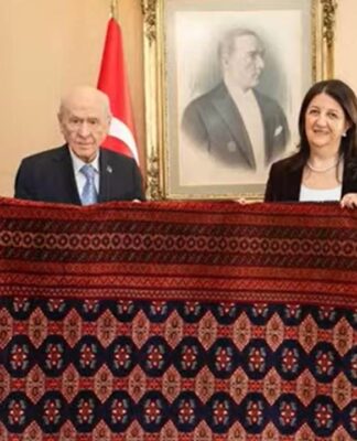 Bahçeli: Öcalan’ın ördüğü ve DEM Parti heyeti tarafından hediye edilen kilime “27 Şubat 2025 Barış ve Demokrasi Kilimi” adını verdim
