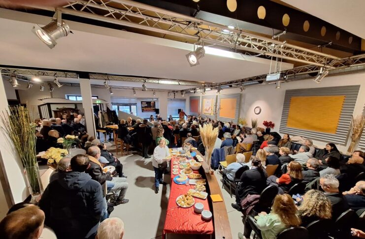 Almanya Duisburg’ta Merdan Yanardağ ile büyük dayanışma: Yanardağ’a sevgi seli