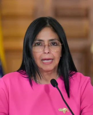 Venezuela geçici Devlet Başkanı, tehditlerin ardından ABD ile iş birliği sinyali verdi