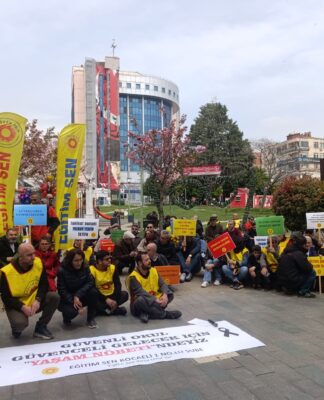 Eğitim-Sen’den Güvencesiz Eğitime ve Okullardaki Saldırıya Karşı İzmit’te Eylem