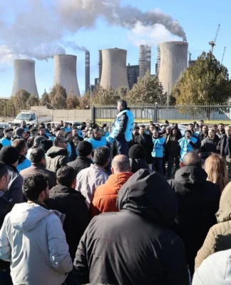 1376 Türk işçi işten çıkarıldı, yerlerine 500-600 Dolara çalışan Nepalli, Çinli ve Afgan işçiler getirildi