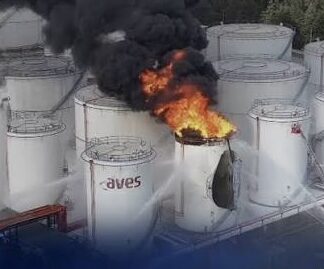 Mersin’de yakıt tankında patlama gerçekleşti: Bir emekçi yaşamını yitirdi