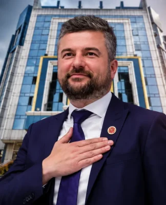 AKP’den CHP’li Buca Belediyesi’ne operasyon: Belediye Başkanı Görkem Duman gözaltına alındı, onlarca kişi hakkında gözaltı kararı