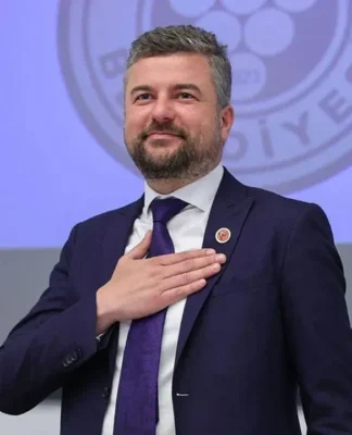 Buca Belediye Başkanı Görkem Duman, İçişleri Bakanlığı tarafından görevinden uzaklaştırıldı